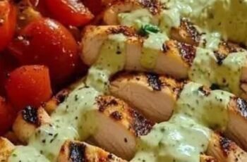 🥗🍗Grilled Chicken and Avocado Salad 🥑