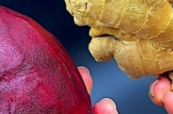 Natural Detox Bomb: A Powerful Blend of Beetroot, Parsley, Carrots, and Ginger