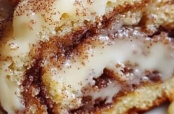 Cinnamon Roll Cake