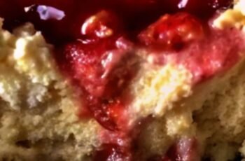Strawberry Cheesecake Dump Cake