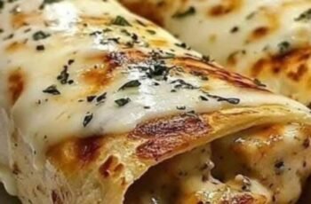 Cheesy Garlic Chicken Wraps