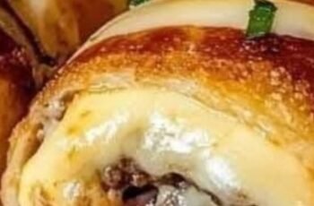 Garlic Butter Bacon Cheeseburger Rollups
