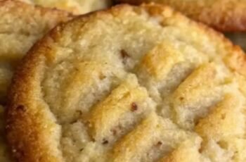Banana Bread Cookies: A Sweet, Soft Treat with All the Banana Bread Charm!