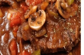 Old-Fashioned Swiss Steak: A Hearty Classic That Brings Comfort Home
