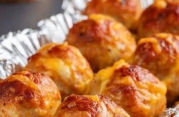 cheesy garlic mashed potato balls