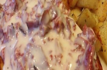 Nostalgia on a Plate: Rediscovering the Comfort of Creamed Chipped Beef on Toast