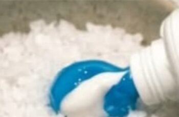 How Toothpaste Can Improve the Appearance of Age Spots and Wrinkles Naturally