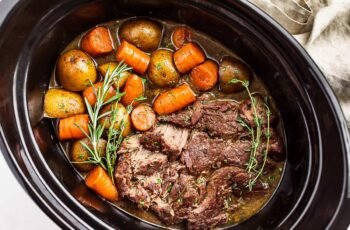 Slow cooker pot roast