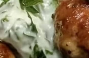 Greek Chicken Meatballs with Homemade Tzatziki