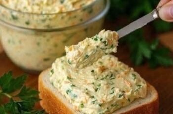 Creamy Herb Cheese Spread Recipe